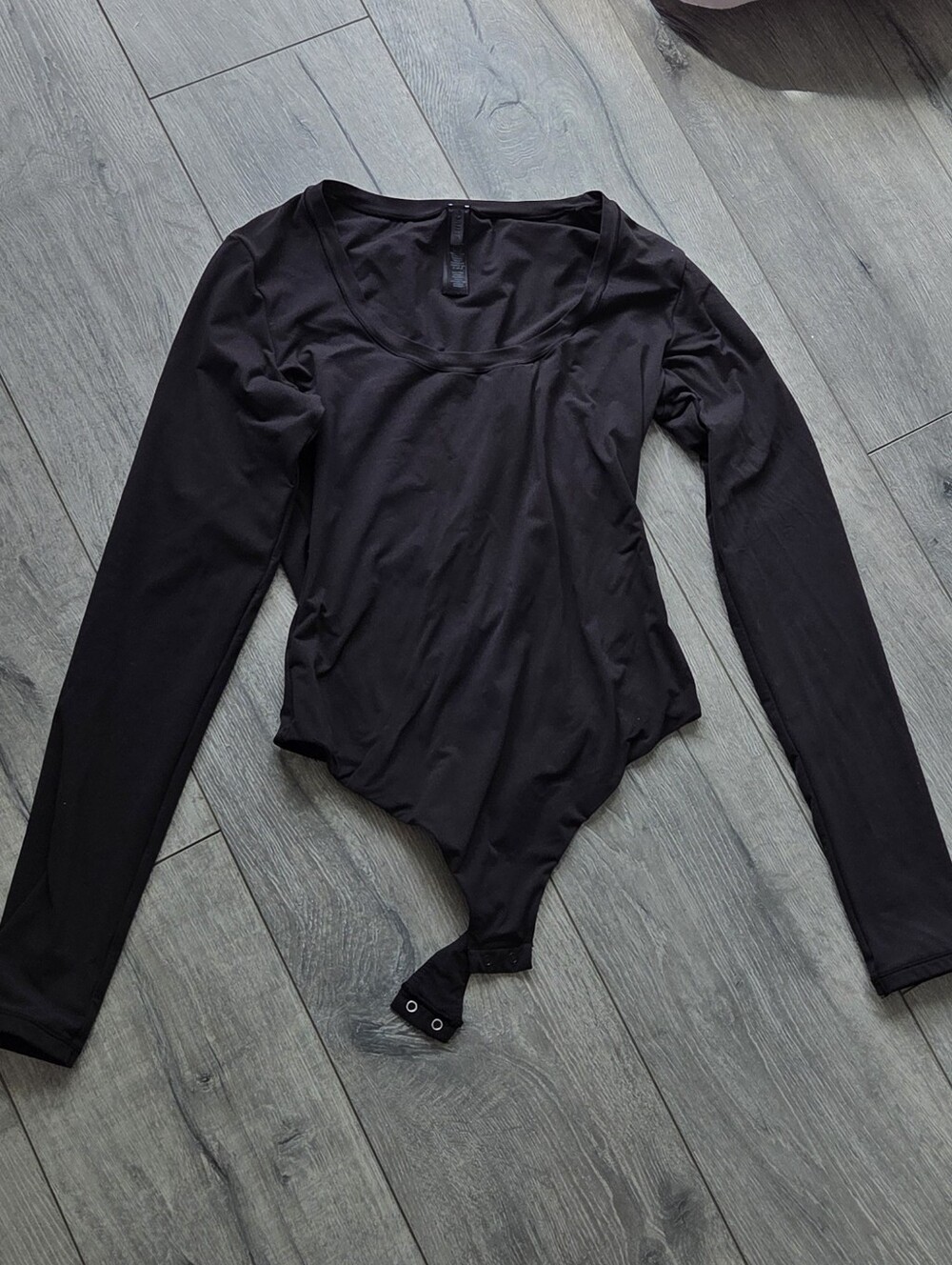 SKIMS Fits Everybody Long Sleeve Scoop Bodysuit